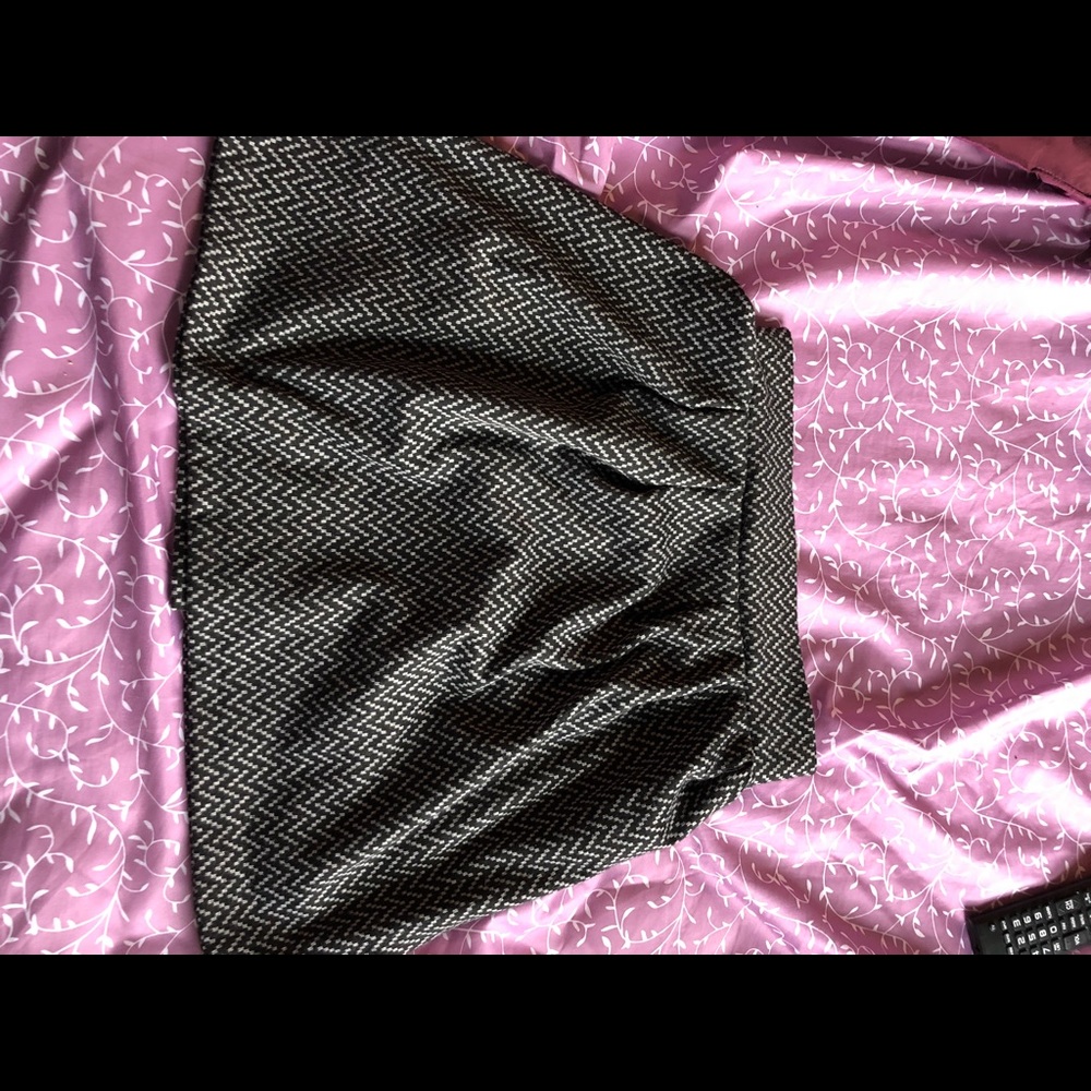 black and gray skirt